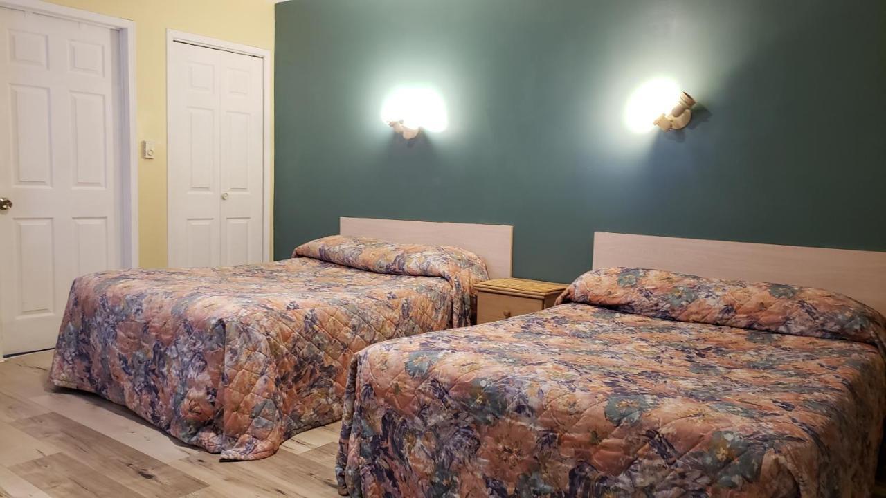 Oakwood Motel Gravenhurst Eksteriør bilde
