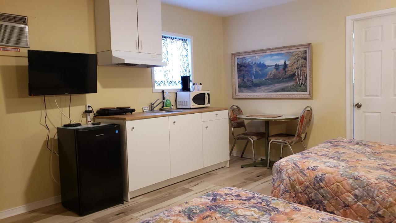 Oakwood Motel Gravenhurst Eksteriør bilde
