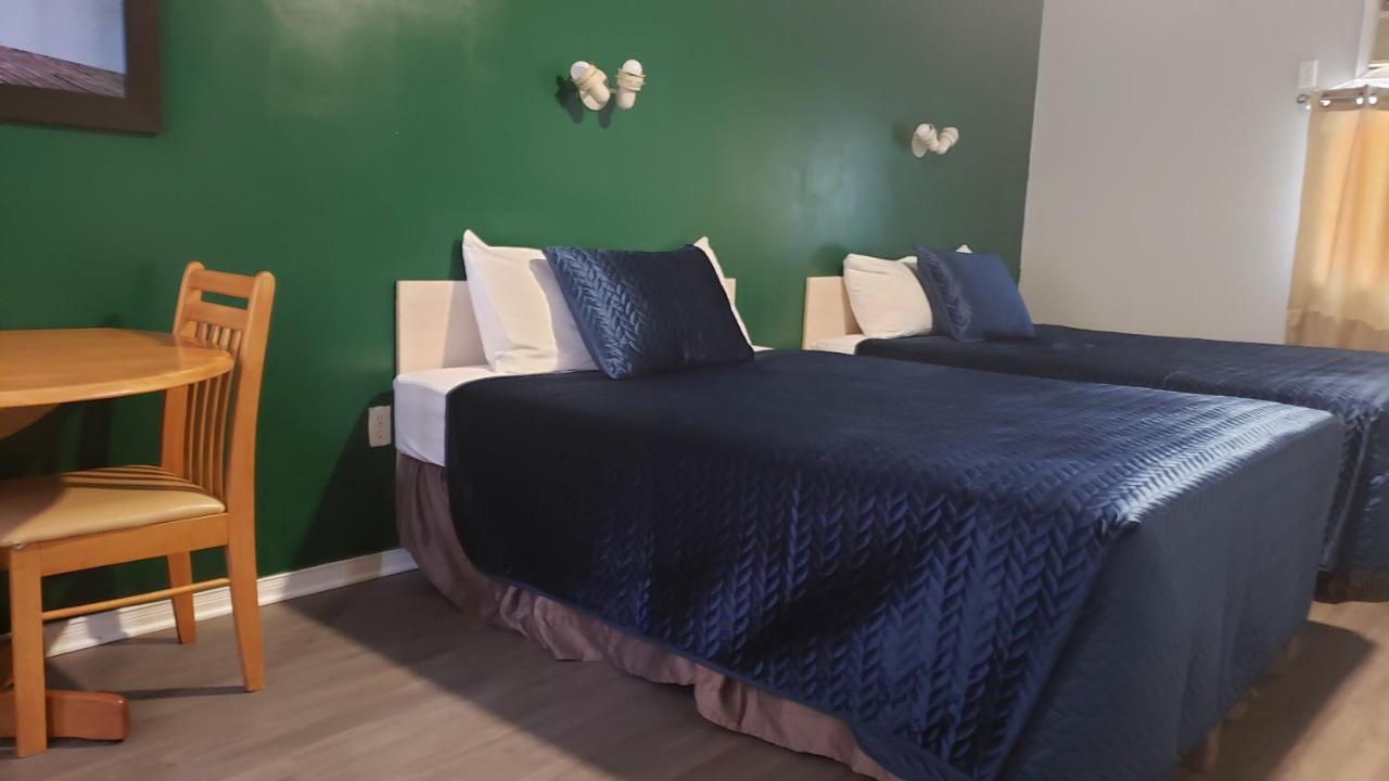 Oakwood Motel Gravenhurst Eksteriør bilde