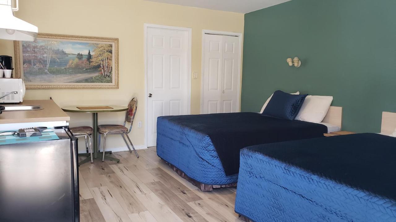 Oakwood Motel Gravenhurst Eksteriør bilde