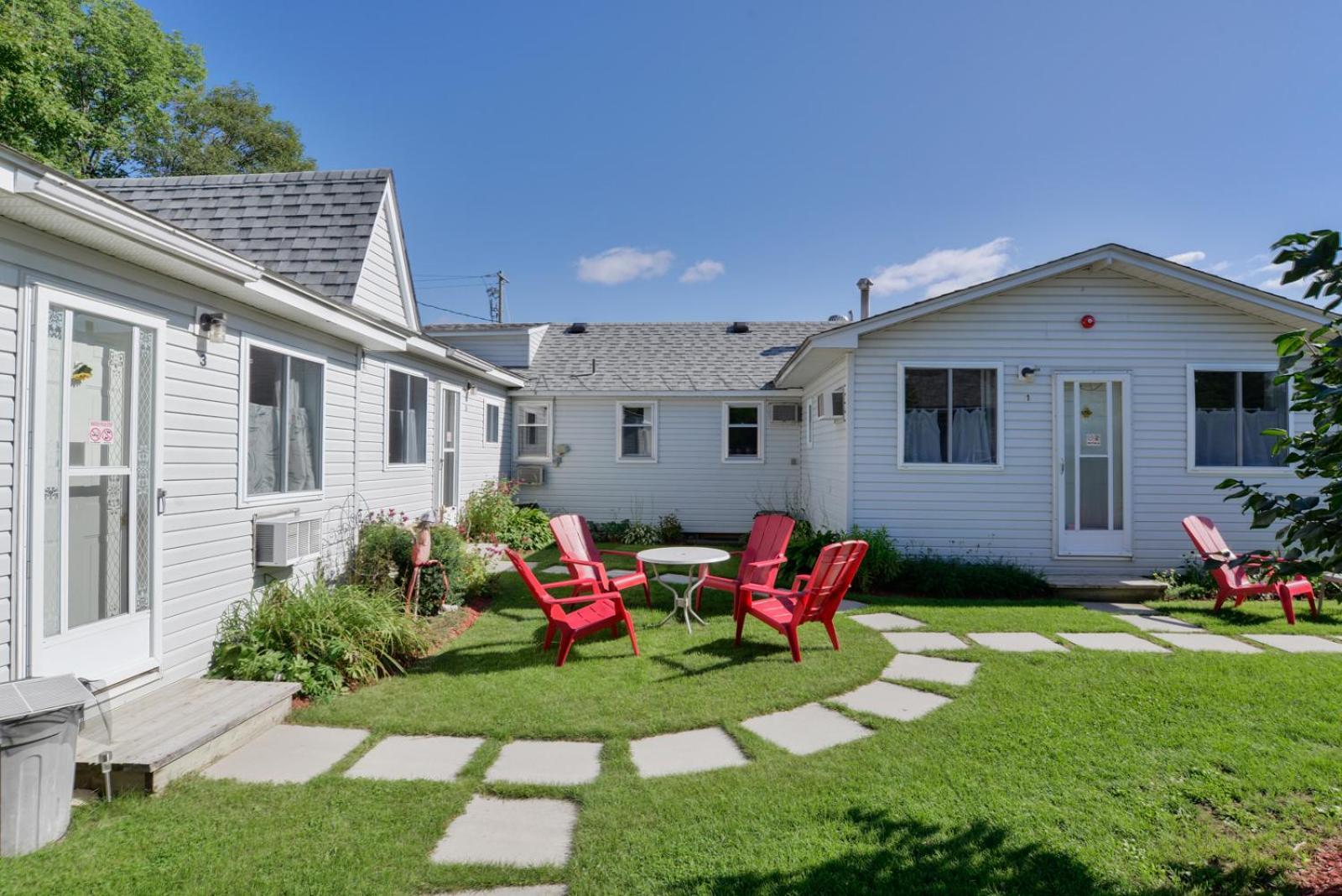 Oakwood Motel Gravenhurst Eksteriør bilde