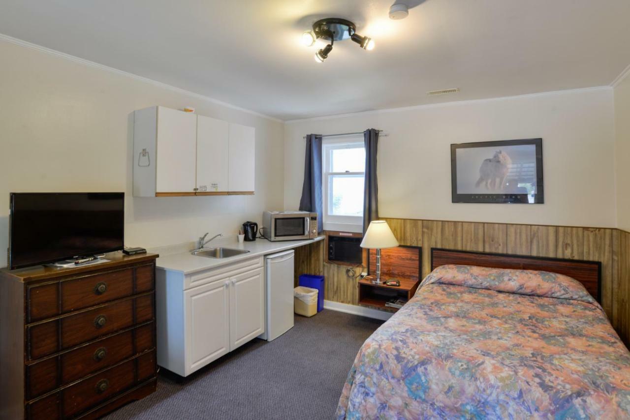 Oakwood Motel Gravenhurst Eksteriør bilde